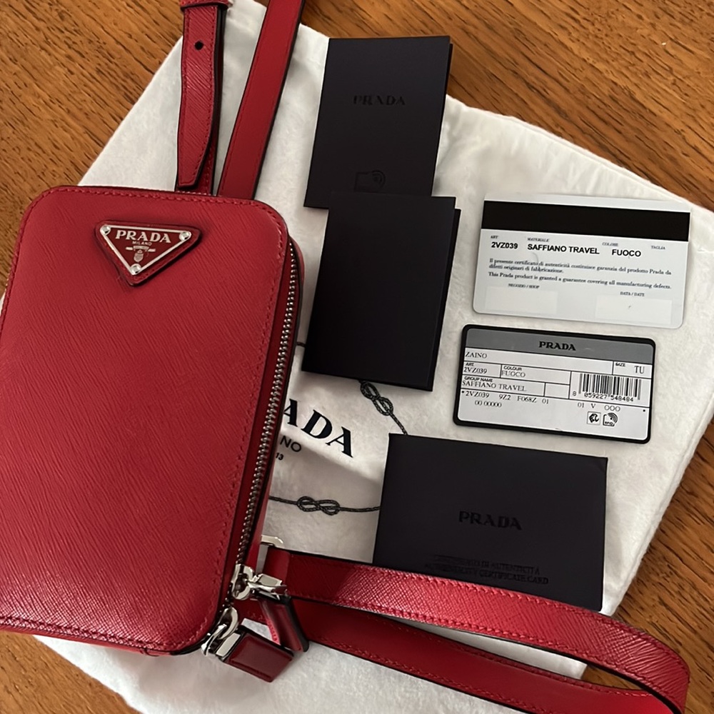 Beautiful Authentic Prada unisex bag BRAND NEW - Picture 8 of 12